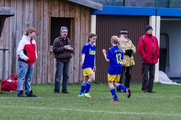 Bild 128 - B-Juniorinnen TSV Gnutz o.W. - SV Henstedt Ulzburg II : Ergebnis: ca. 5:0